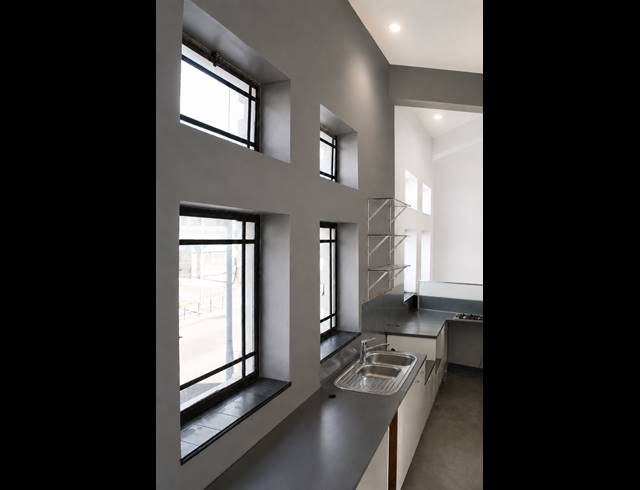180M² BUILDING TO LET IN WOODSTOCK
